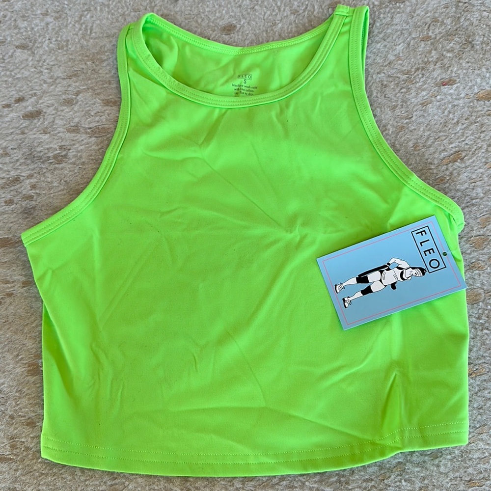 Fleo tempo crop NWT